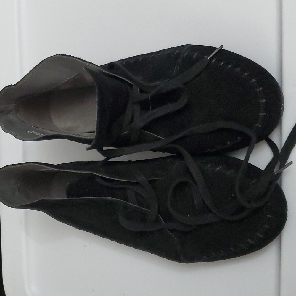 Aerosols moccasins